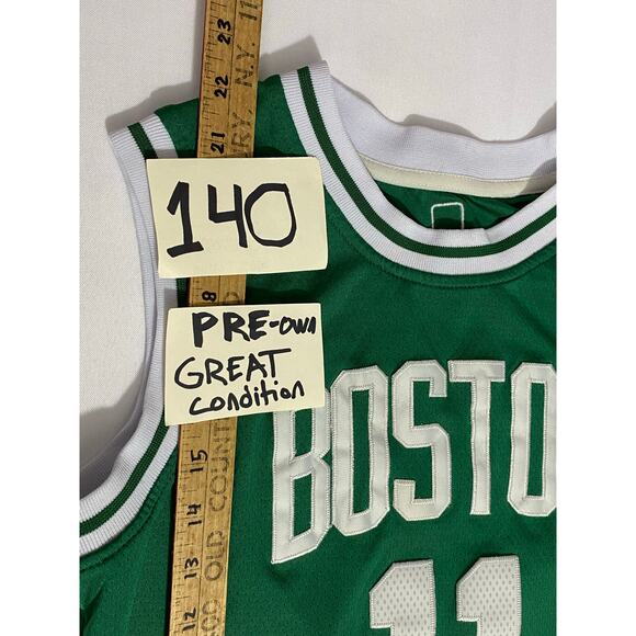 Boston Celtics Kyrie Irving Nike Swingman NBA Jersey Youth Size L 17x22 - Picture 3 of 9